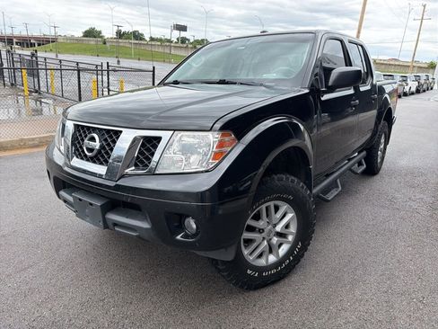 Used 2017 Nissan Frontier SV w/ SV Value Truck Package AWD/4WD image 1