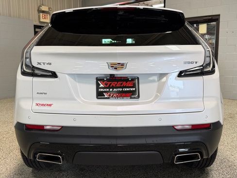 Used 2021 Cadillac XT4 Sport w/ Sun And Sound Package AWD/4WD image 5