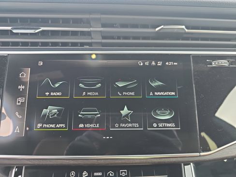 Used 2022 Audi Q8 Premium Plus image 20