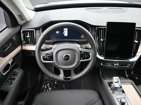 New 2026 Volvo XC90 B6 Plus w/ Protection Package Premier AWD/4WD image 19