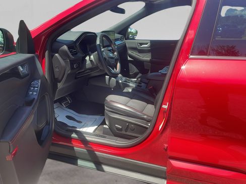 Used 2023 Ford Escape ST-Line w/ Tech Pack #1 AWD/4WD image 11