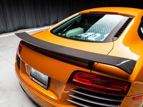 Used 2014 Audi R8 V8 w/ Ceramic Brake Package image 41