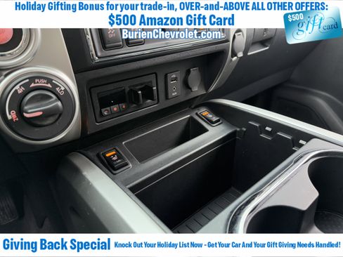 Used 2016 Nissan Titan SL image 17