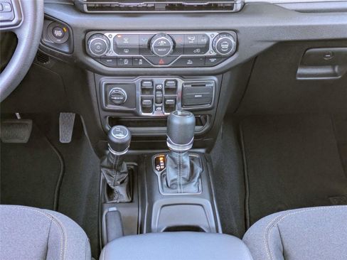 New 2026 Jeep Gladiator Sport image 18