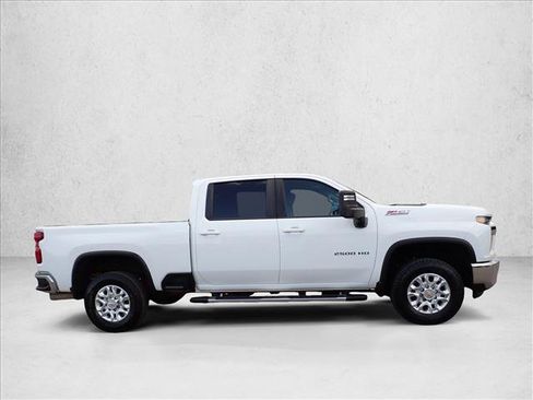 Used 2023 Chevrolet Silverado 2500 LT w/ Convenience Package AWD/4WD image 5