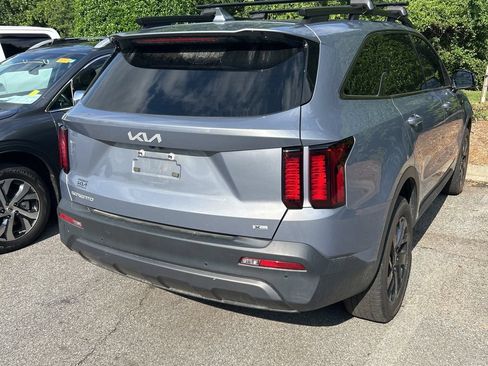 Certified 2023 Kia Sorento S w/ Panoramic Sunroof Package AWD/4WD image 3