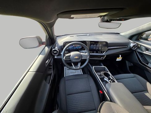 New 2026 Chevrolet Equinox LT w/ Safety and Technology Package image 13