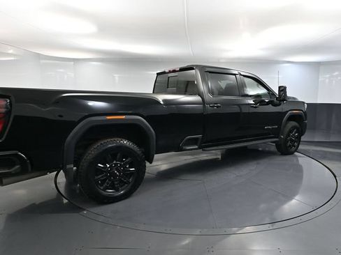 Used 2024 GMC Sierra 2500 AT4 w/ AT4 Preferred Package AWD/4WD image 6