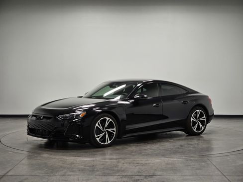 Used 2023 Audi e-tron GT Premium Plus w/ Performance Package image 4