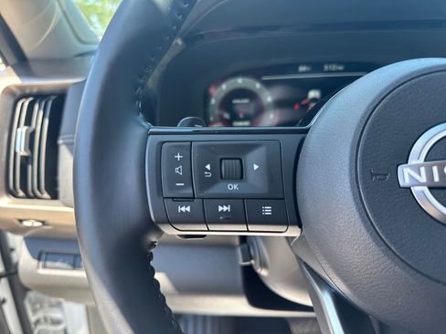 Certified 2025 Nissan Pathfinder Platinum w/ Cargo Package FWD image 16