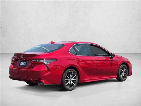 Used 2021 Toyota Camry SE FWD image 5