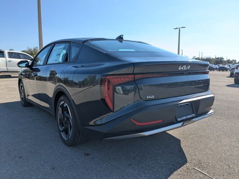 New 2025 Kia K4 EX image 7