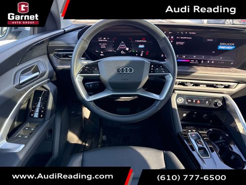 Used 2025 Audi Q5 Premium w/ Convenience Package image 14
