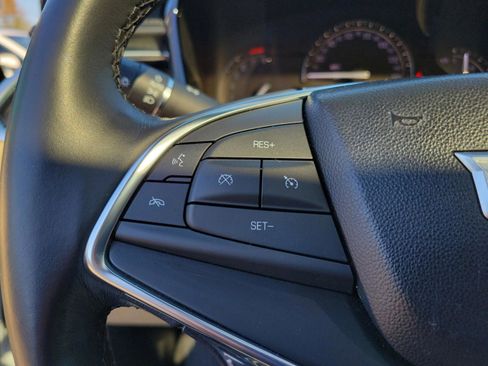 Used 2018 Cadillac XT5 Luxury w/ Driver Awareness Package image 10