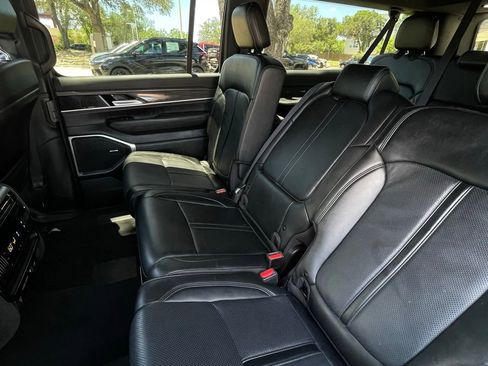 Used 2024 Jeep Wagoneer L Series II w/ Flexible Seating Group RWD image 22