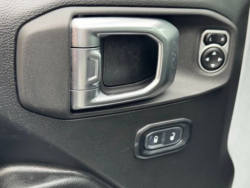 Used 2023 Jeep Wrangler Unlimited Rubicon w/ Cold Weather Group image 24