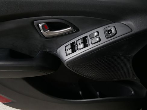 Used 2012 Hyundai Tucson GLS image 19