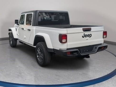 New 2026 Jeep Gladiator Sport image 7