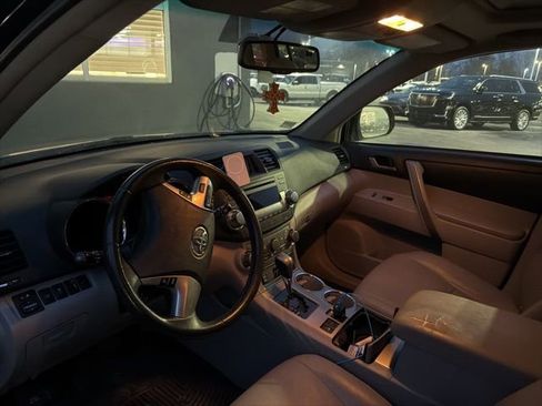 Used 2011 Toyota Highlander 4WD image 13