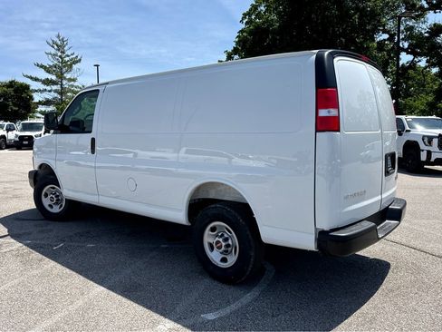 New 2026 GMC Savana 2500 w/ Driver Convenience Package RWD image 3