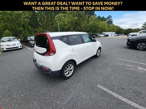 Used 2022 Kia Soul LX w/ Technology Package FWD image 12