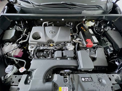 Certified 2025 Toyota RAV4 XLE image 28