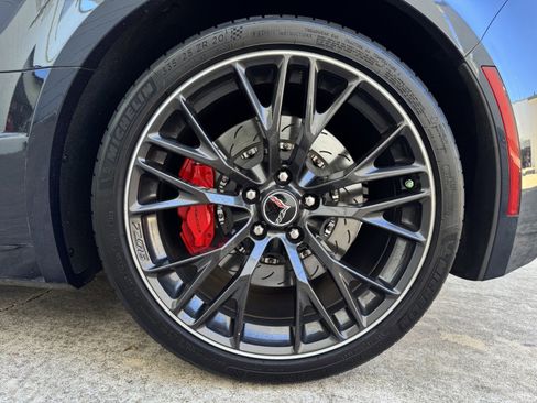 Used 2016 Chevrolet Corvette Z06 w/ 3LZ Preferred Equipment Group image 22