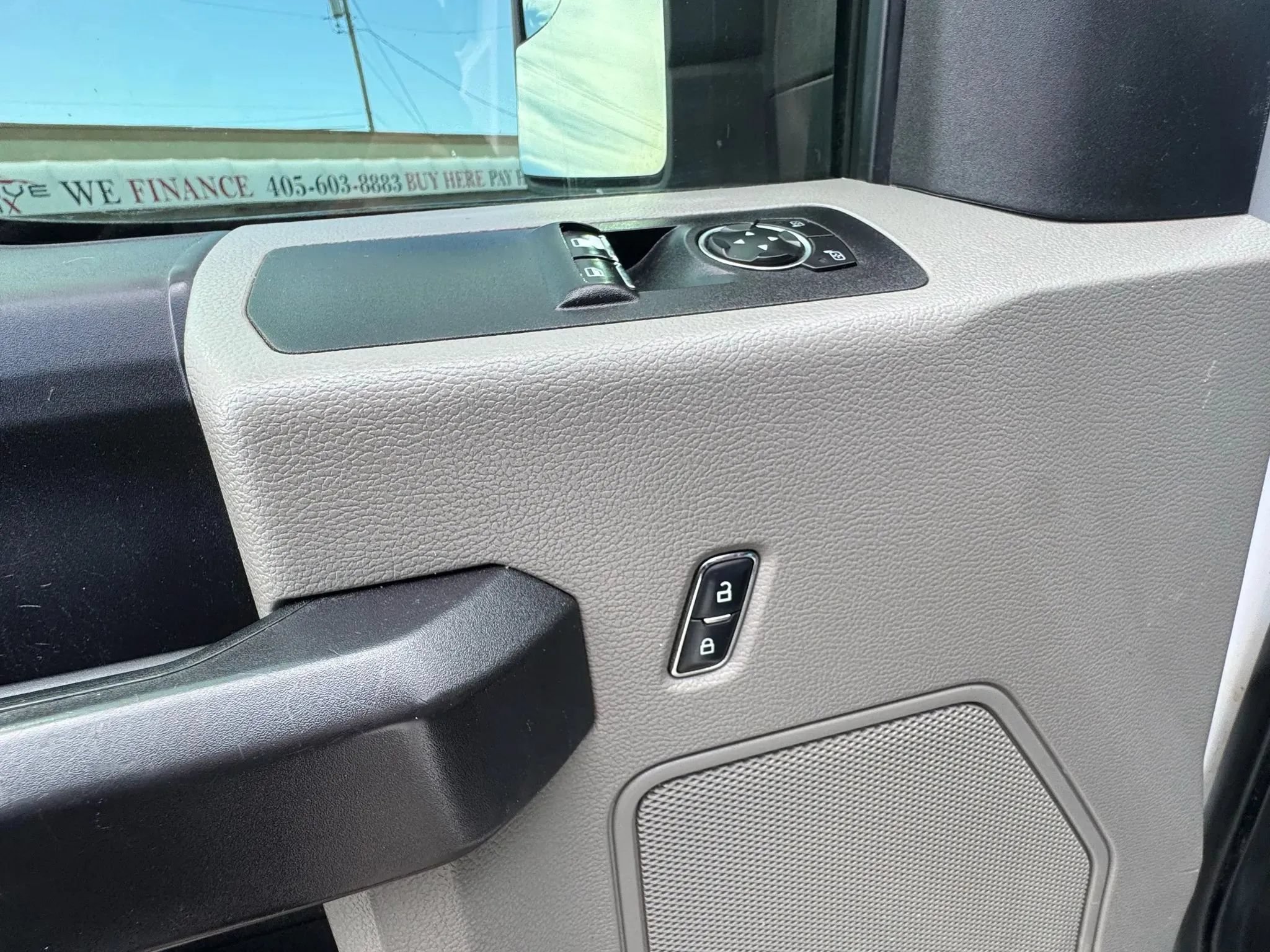 Used 2017 Ford F150 XL w/ Equipment Group 101A Mid AWD/4WD image 26