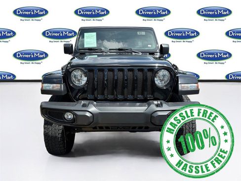 Used 2021 Jeep Wrangler Unlimited Sahara AWD/4WD image 2