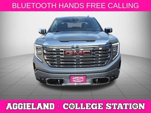Used 2024 GMC Sierra 1500 Denali w/ Technology Package AWD/4WD image 9