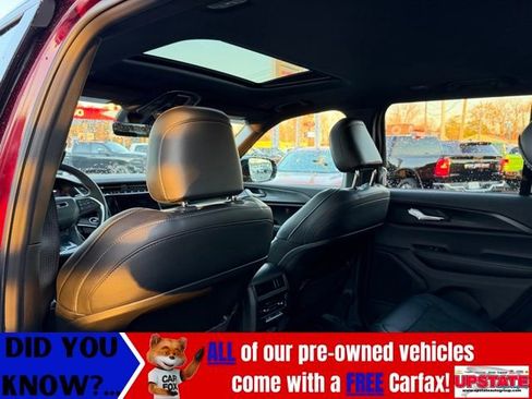 New 2025 Jeep Grand Cherokee Altitude image 8