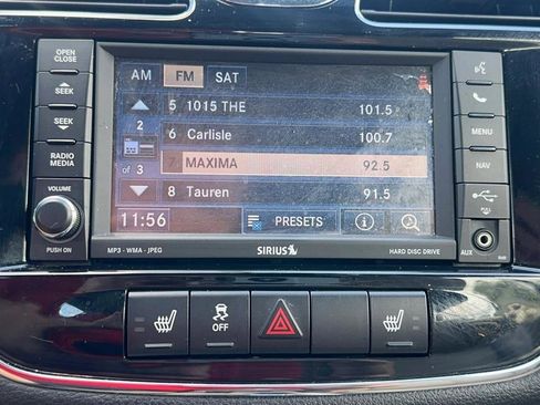 Used 2012 Chrysler 200 Limited FWD image 34