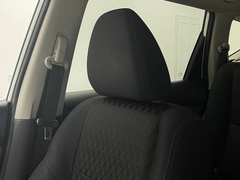 Used 2017 Nissan Rogue SV AWD/4WD image 40