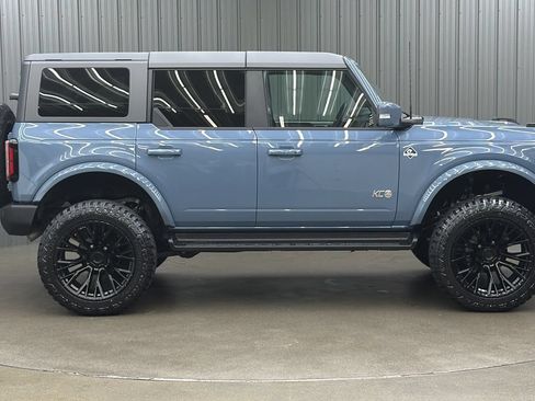 Used 2025 Ford Bronco Outer Banks AWD/4WD image 6