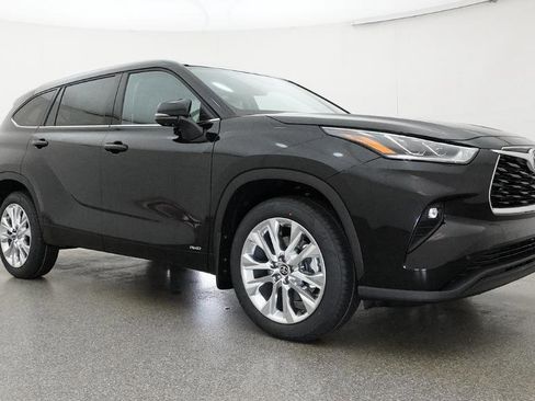 New 2026 Toyota Highlander Limited AWD/4WD image 32