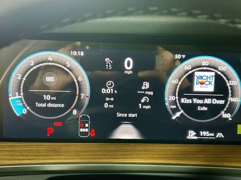 New 2026 Volkswagen Tiguan SEL R-Line image 14