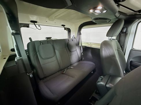 Used 2020 Jeep Wrangler Sport image 23