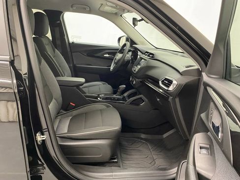 Used 2023 Chevrolet TrailBlazer LT FWD image 15