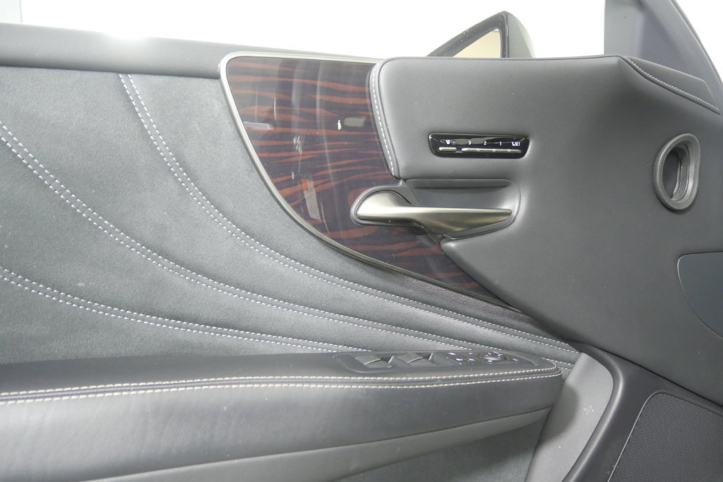 Used 2021 Lexus LS 500 w/ Interior Upgrade Package RWD image 12