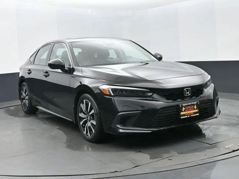 Used 2023 Honda Civic EX-L image 2