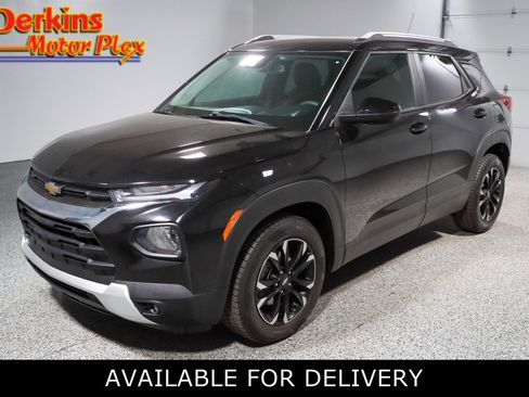 Used 2021 Chevrolet TrailBlazer LT w/ Convenience Package image 1