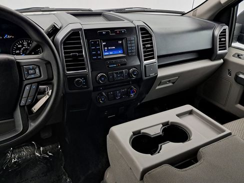 Used 2016 Ford F150 XLT image 14