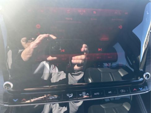 Used 2024 Jeep Wagoneer L Series II w/ Flexible Seating Group image 32