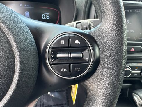 Used 2023 Kia Soul LX FWD image 20
