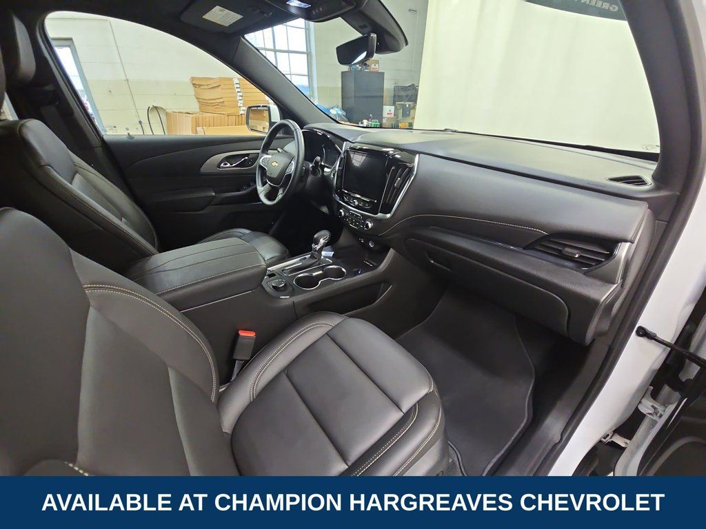 Certified 2023 Chevrolet Traverse LT w/ LT Premium Package AWD/4WD image 37