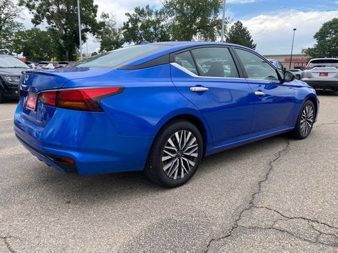 Certified 2025 Nissan Altima 2.5 SV FWD image 5