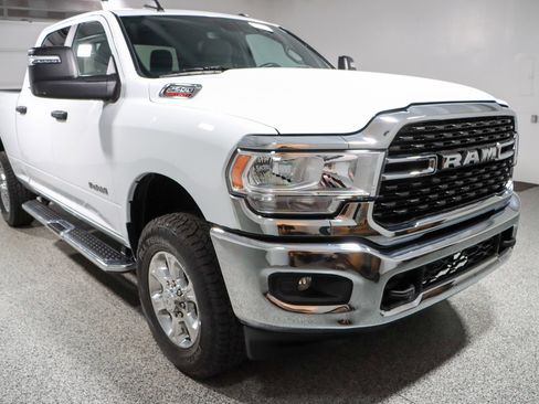 Used 2024 RAM 2500 Big Horn AWD/4WD image 5