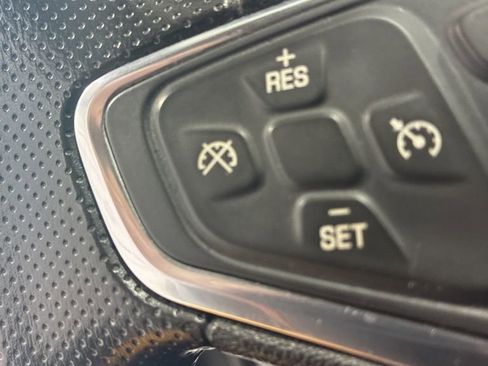 Used 2019 Chevrolet Malibu LT image 17