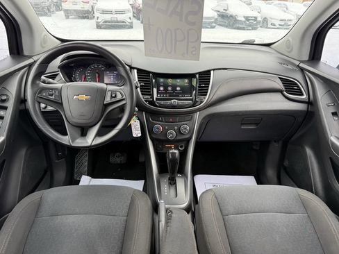 Used 2020 Chevrolet Trax LS w/ Tint and Cruise Package image 15