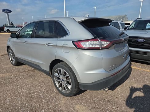 Used 2016 Ford Edge Titanium w/ Technology Package AWD/4WD image 3